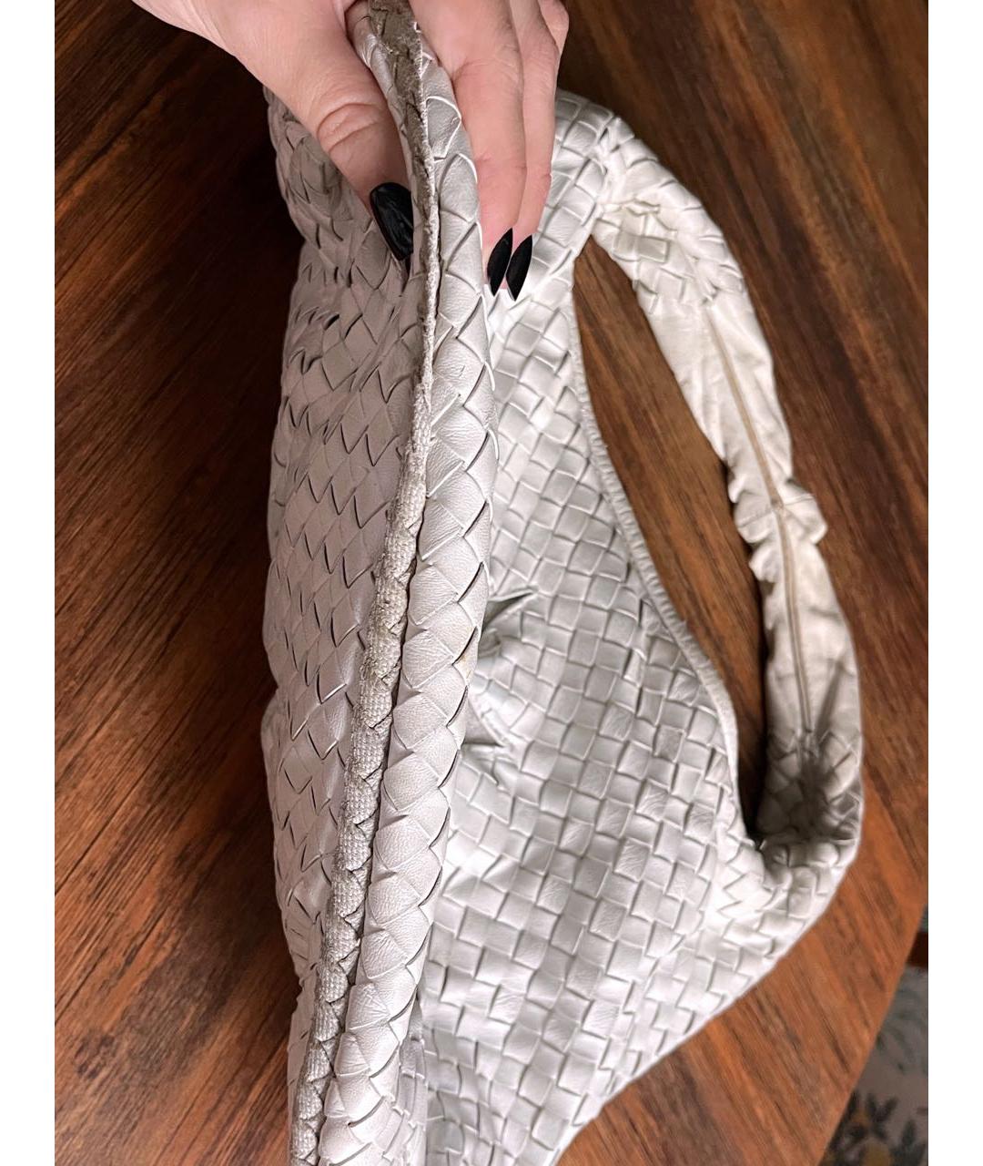 BOTTEGA VENETA Бежевая кожаная сумка с короткими ручками, фото 7