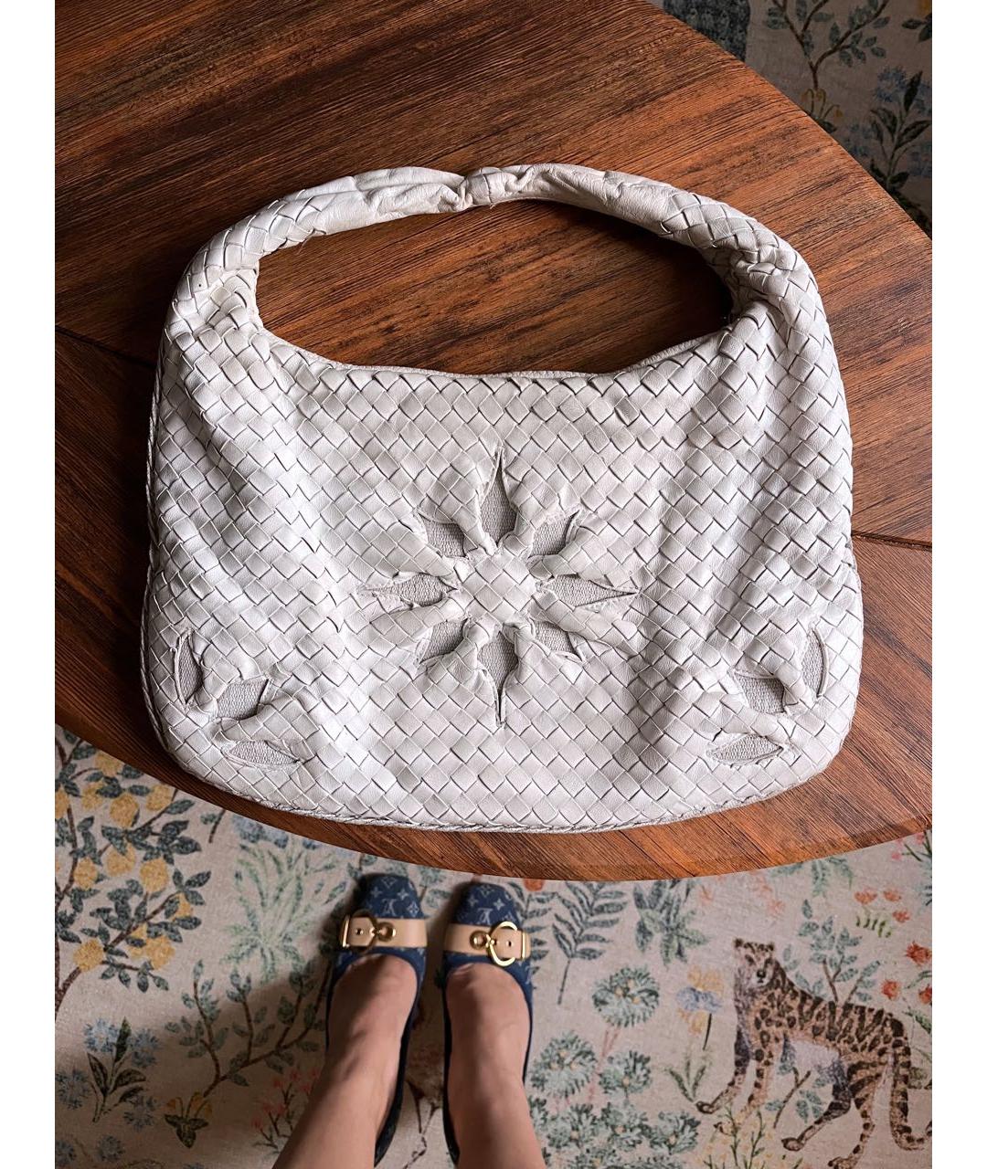 BOTTEGA VENETA Бежевая кожаная сумка с короткими ручками, фото 2