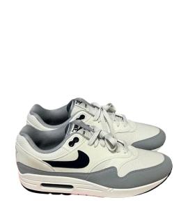 NIKE Низкие кроссовки / кеды