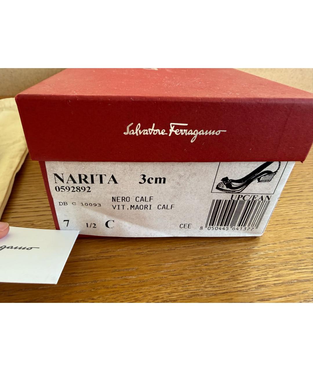 FERRAGAMO Черные кожаные туфли, фото 6