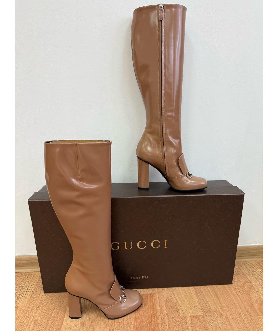 GUCCI Бежевые сапоги из лакированной кожи, фото 2