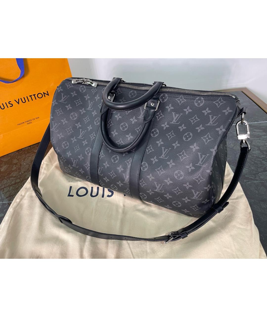 LOUIS VUITTON Черная дорожная/спортивная сумка из канвы, фото 6