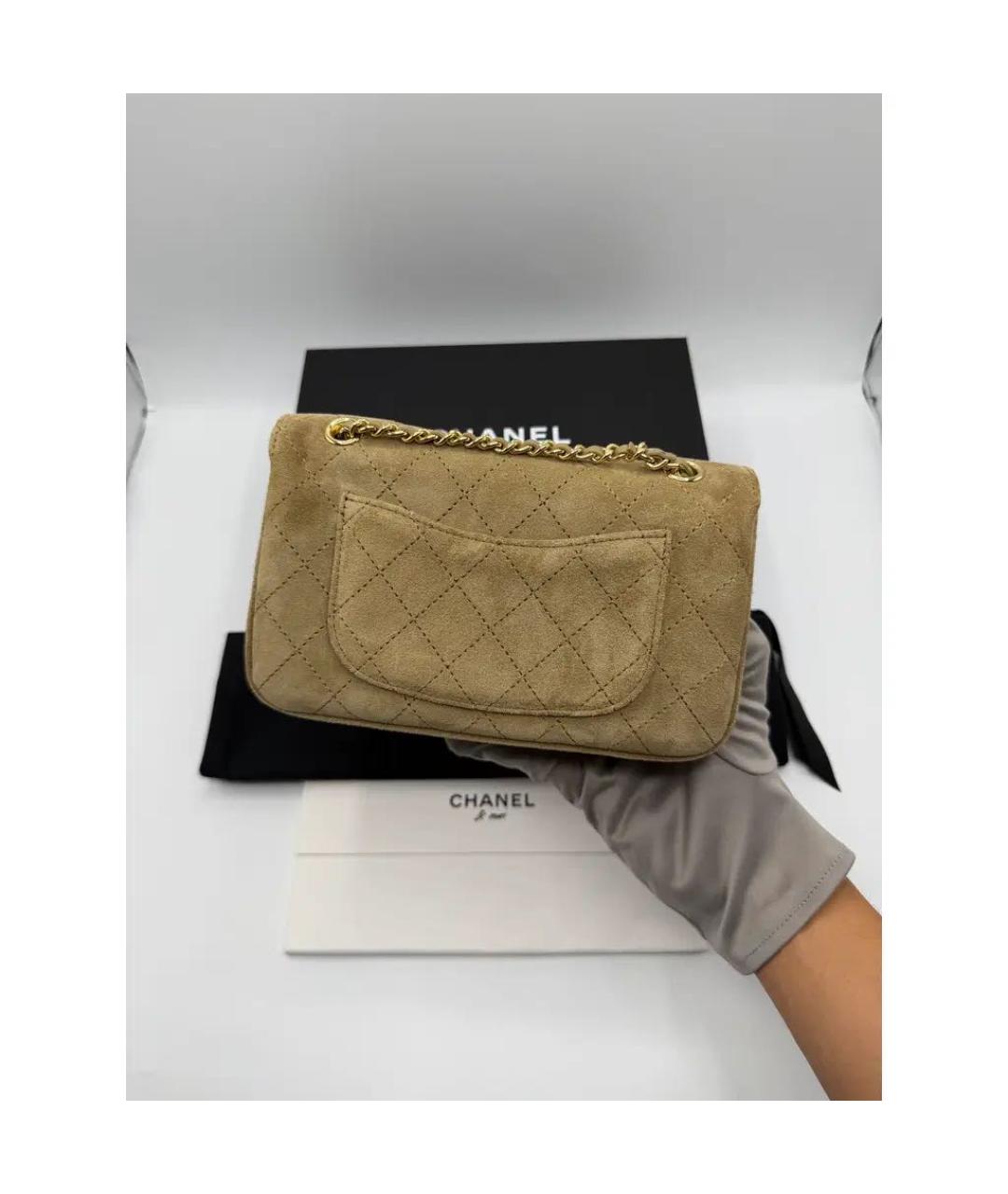 CHANEL Бежевая замшевая сумка через плечо, фото 2