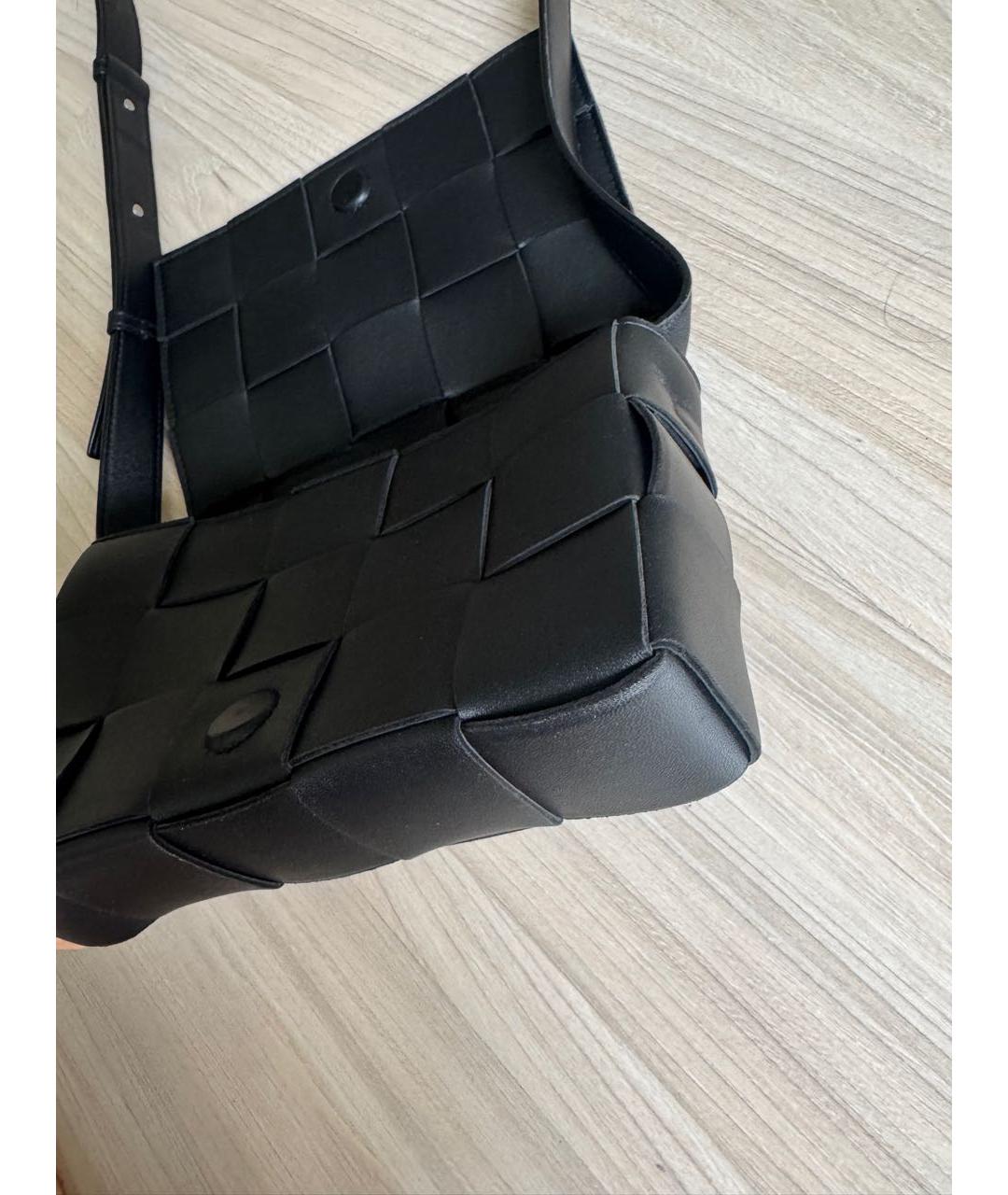 BOTTEGA VENETA Черная кожаная сумка через плечо, фото 4