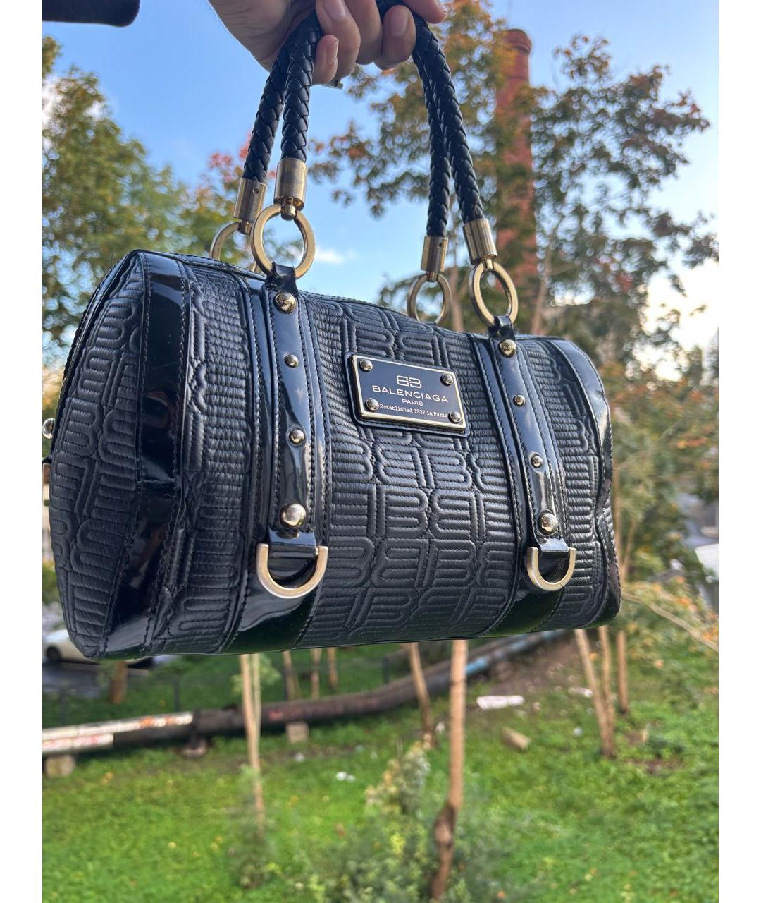 BALENCIAGA Черная сумка с короткими ручками из экзотической кожи, фото 2