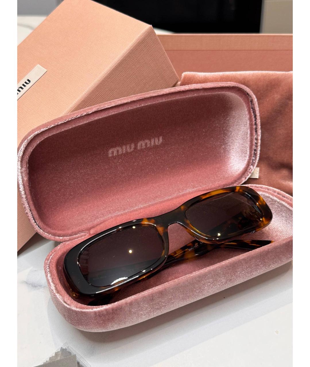 MIU MIU Коричневые солнцезащитные очки, фото 3