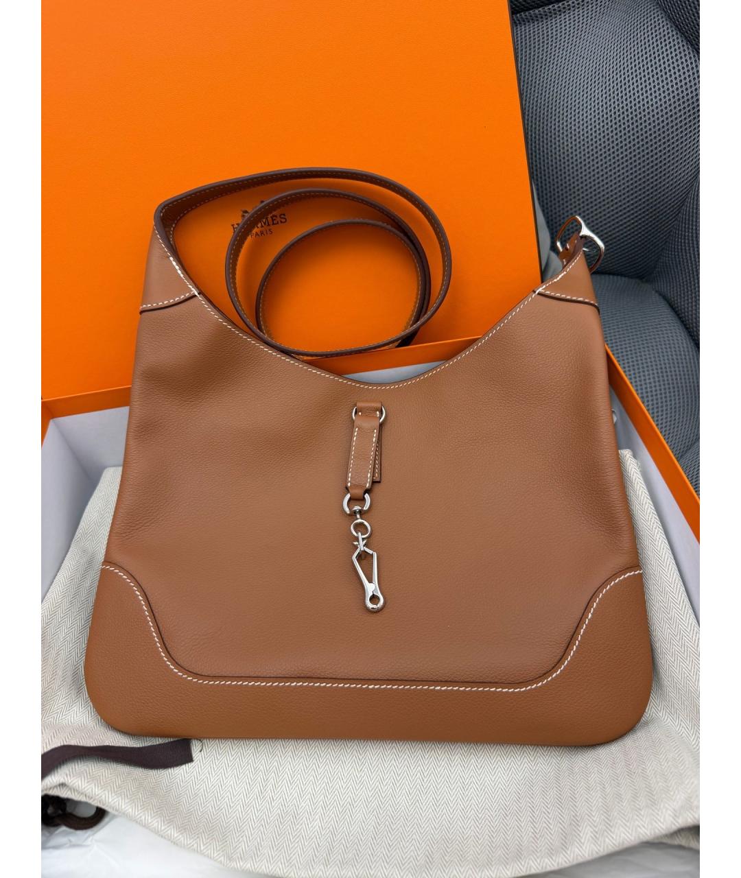 HERMES Коричневая кожаная сумка с короткими ручками, фото 10