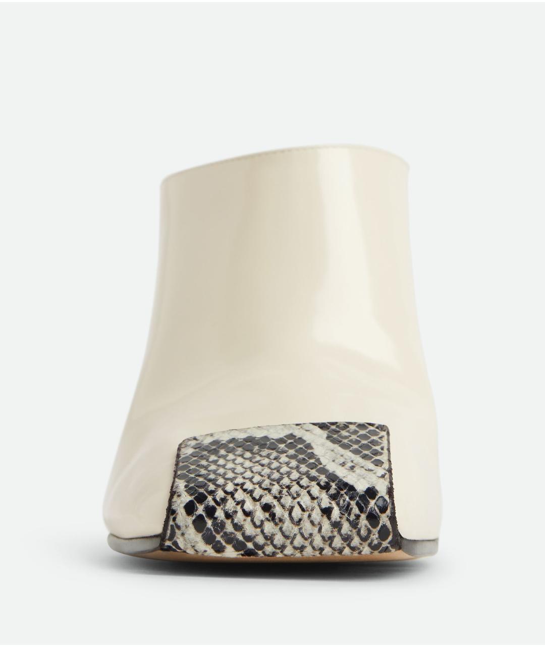 BOTTEGA VENETA Белые кожаные сабо, фото 4