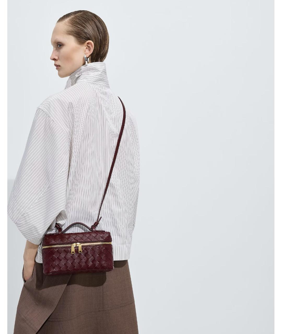 BOTTEGA VENETA Бордовая кожаная сумка с короткими ручками, фото 2