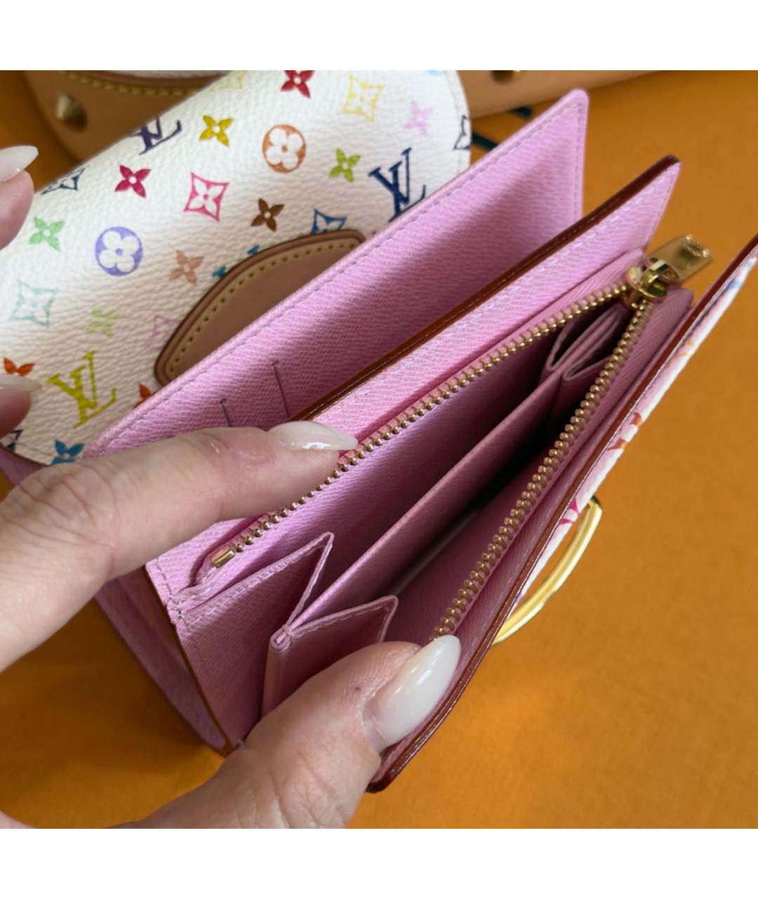 LOUIS VUITTON Белый кожаный кошелек, фото 4