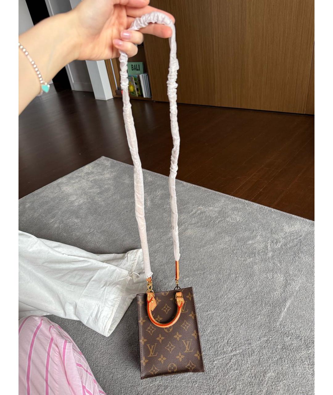 LOUIS VUITTON Коричневая сумка с короткими ручками из канвы, фото 2