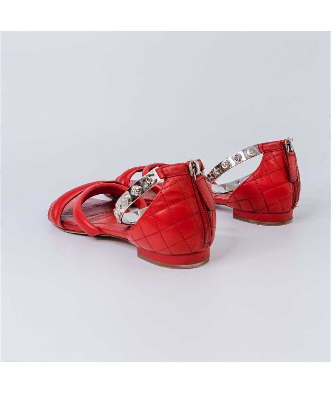 CHANEL PRE-OWNED Красные кожаные сандалии, фото 5