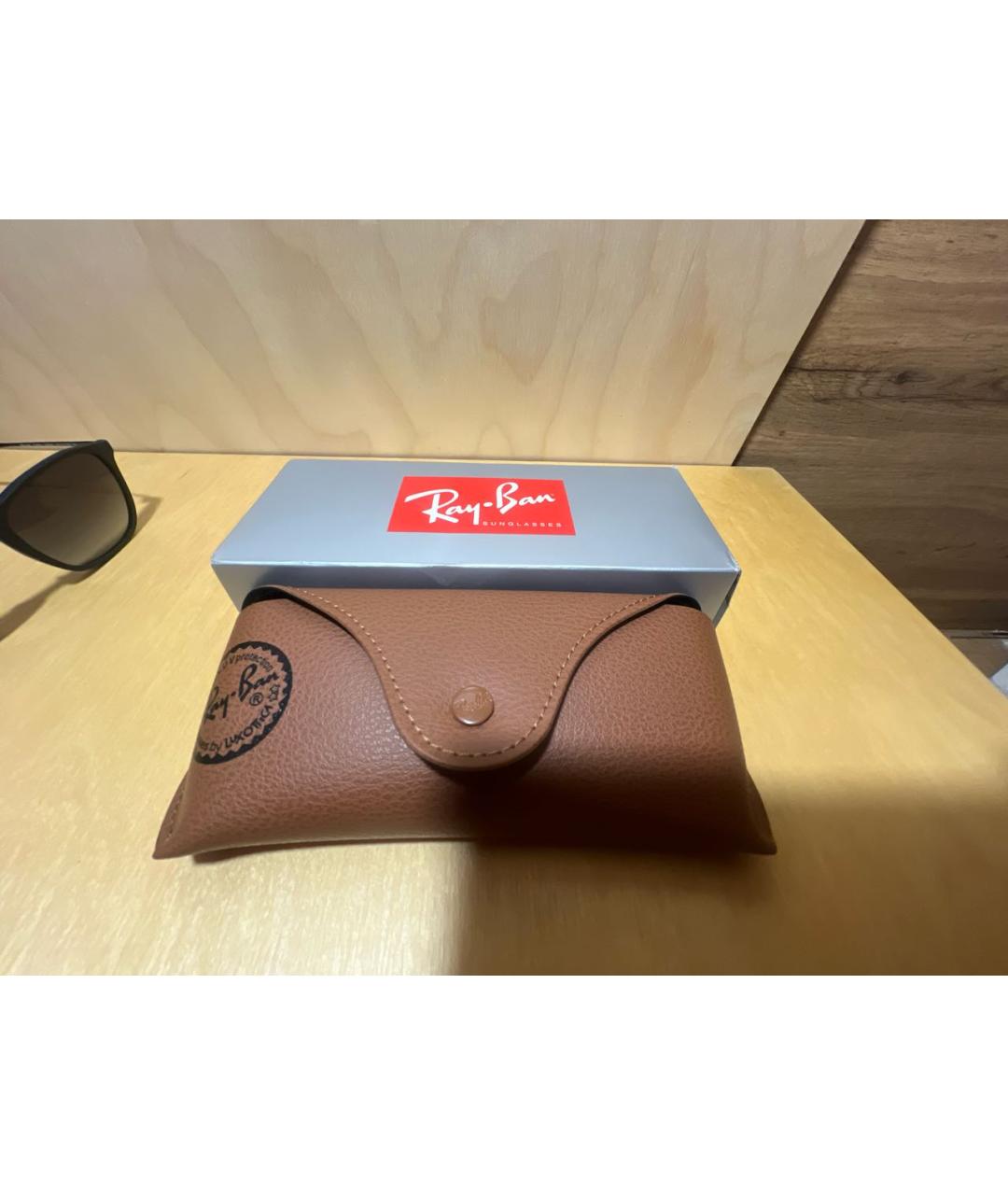 RAY BAN Черные пластиковые солнцезащитные очки, фото 4