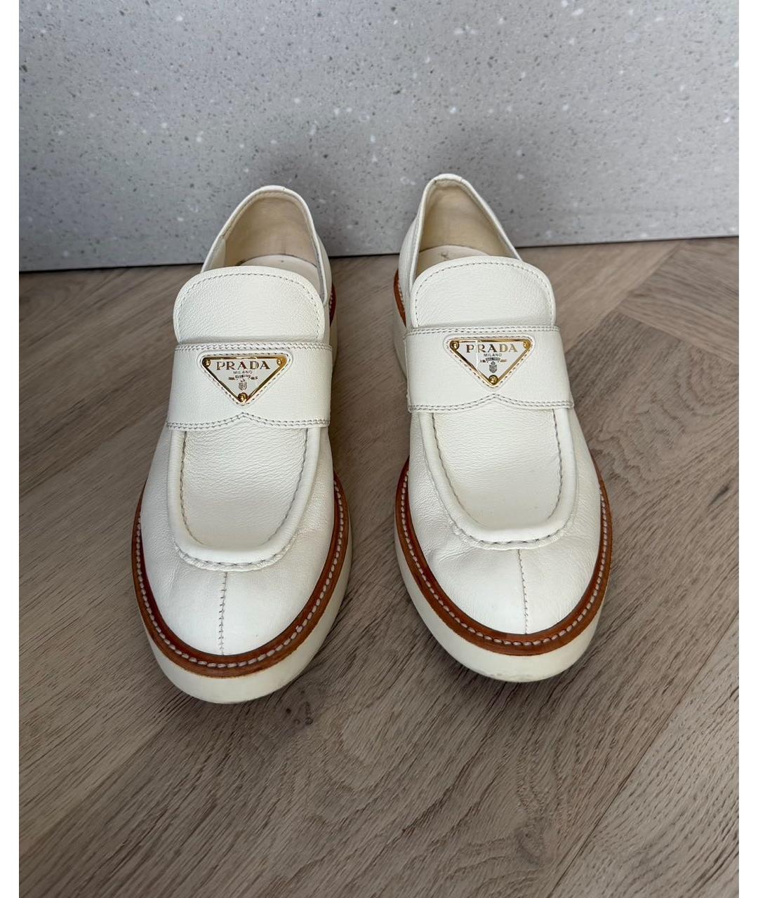 PRADA Белые кожаные лоферы, фото 3