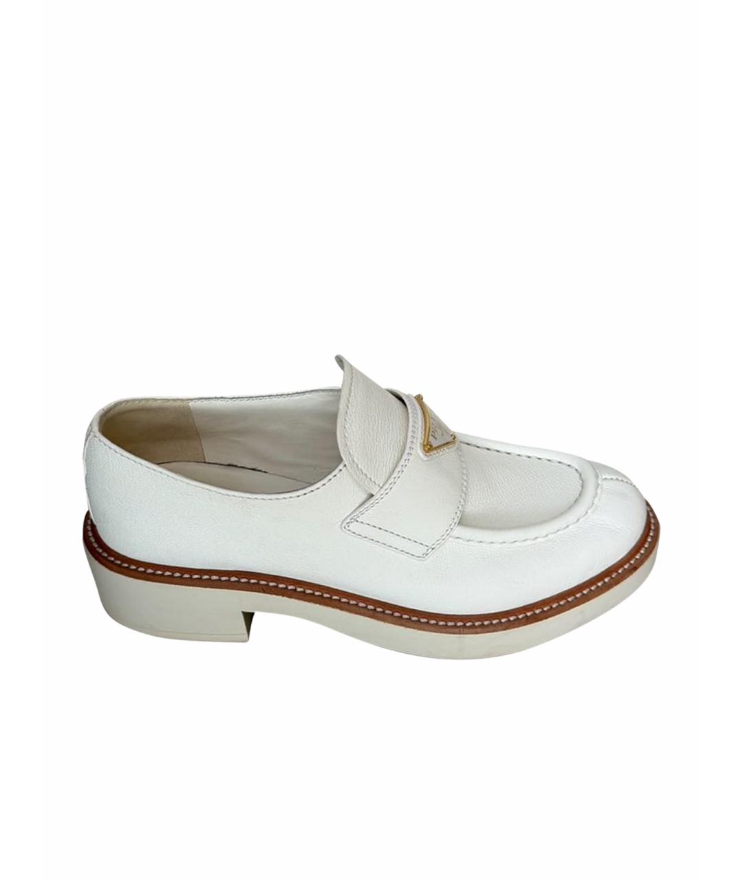 PRADA Белые кожаные лоферы, фото 1