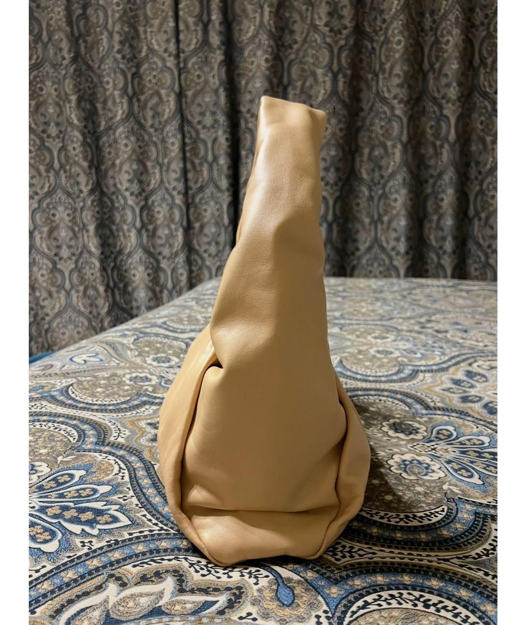 BOTTEGA VENETA Бежевая кожаная сумка с короткими ручками, фото 3