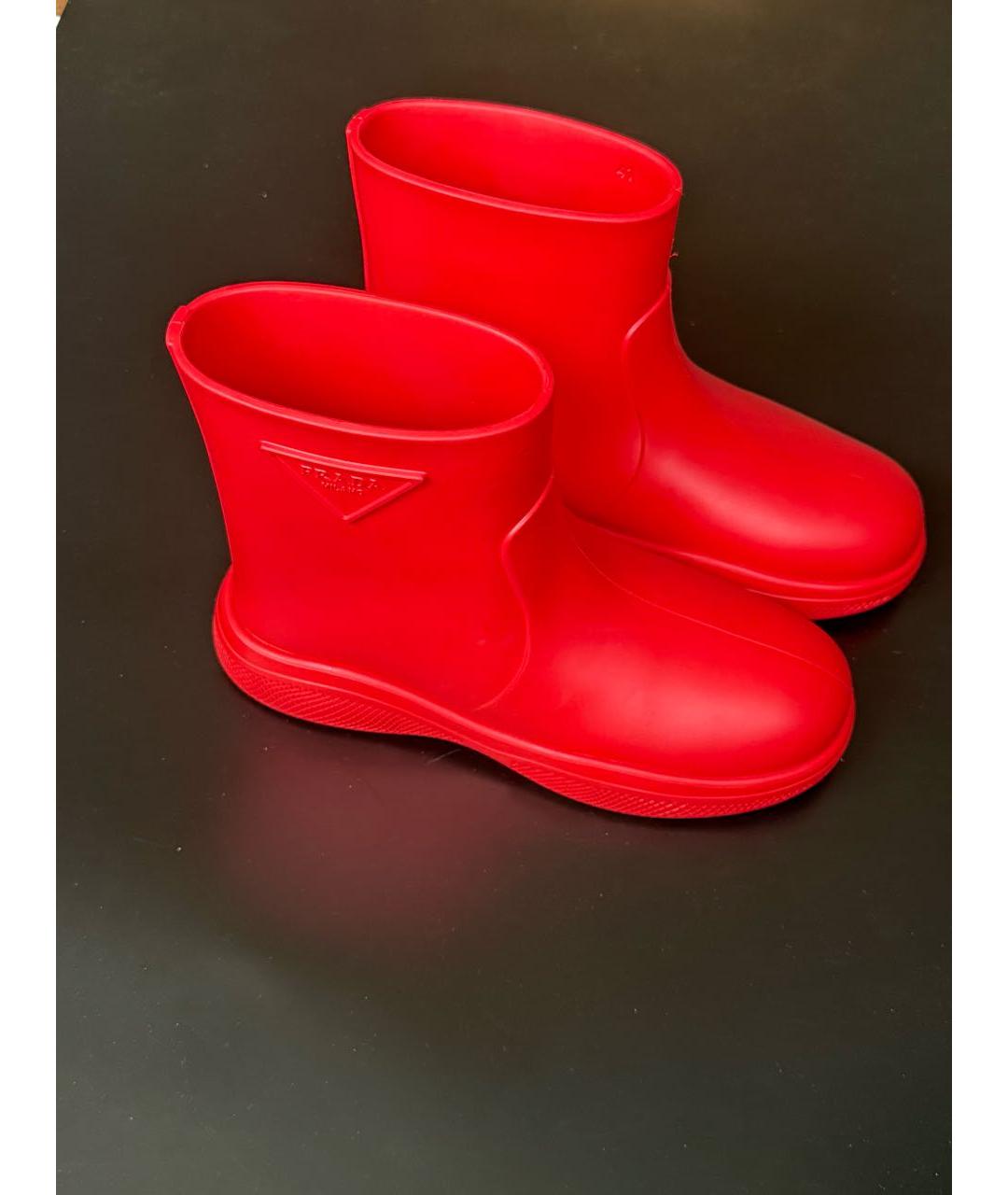 PRADA Красные резиновые полусапоги, фото 2