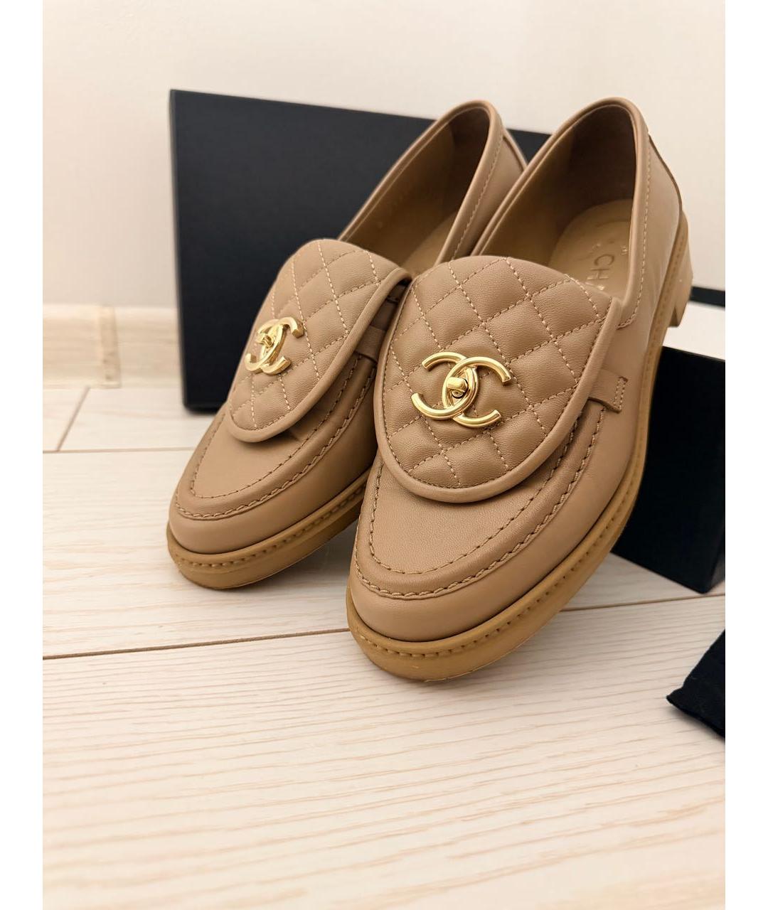 CHANEL Бежевые кожаные лоферы, фото 4