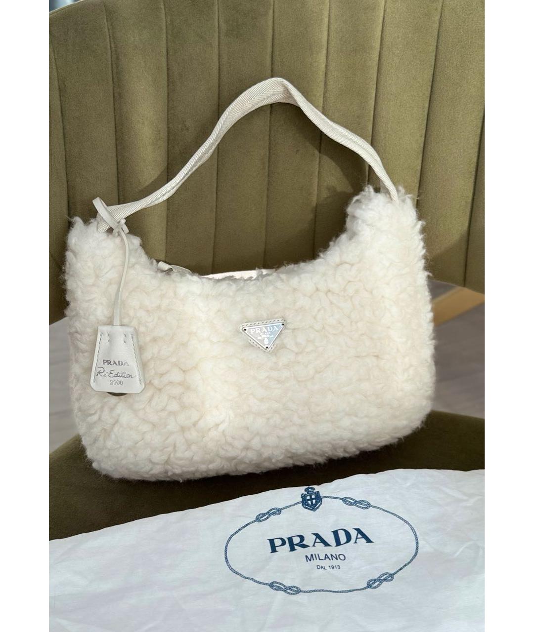 PRADA Белая меховая сумка с короткими ручками, фото 2