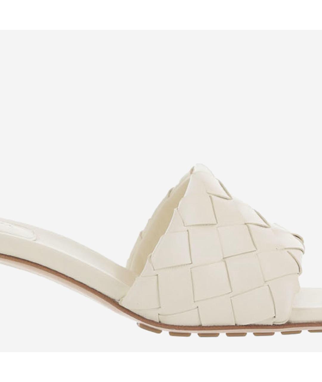 BOTTEGA VENETA Белые кожаные мюли, фото 4