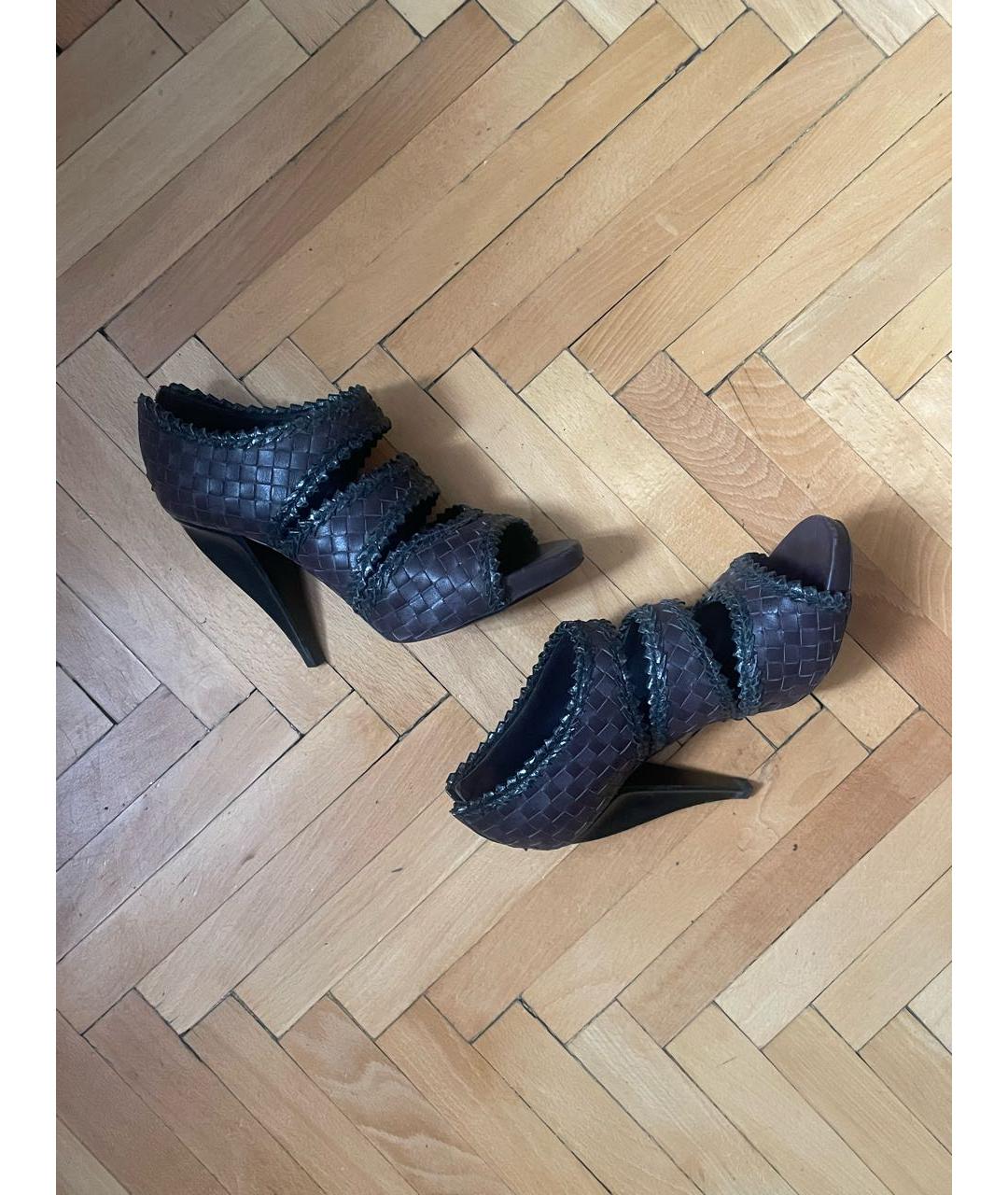 BOTTEGA VENETA Бордовые кожаные туфли, фото 2