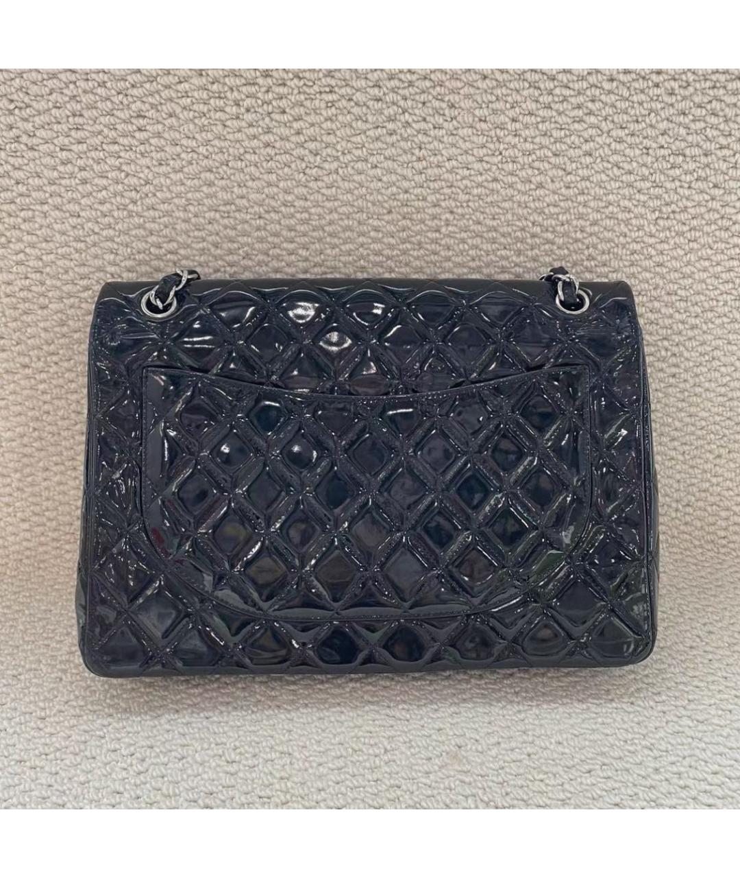 CHANEL Черная сумка через плечо из лакированной кожи, фото 4