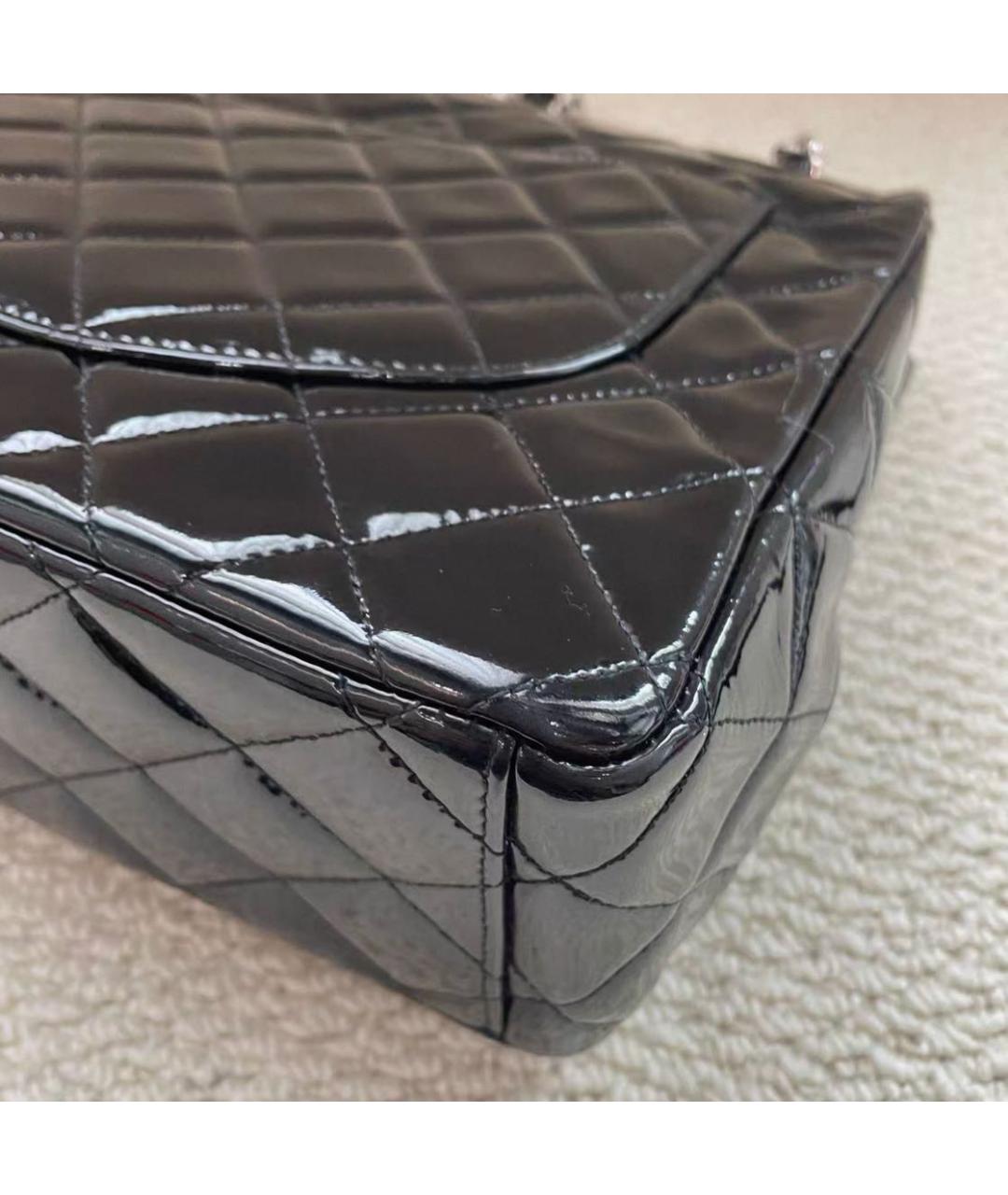 CHANEL Черная сумка через плечо из лакированной кожи, фото 8