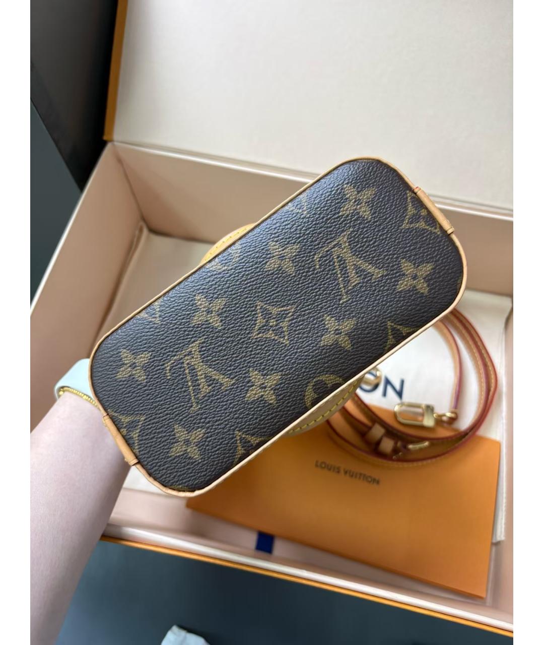 LOUIS VUITTON Сумка с короткими ручками, фото 5