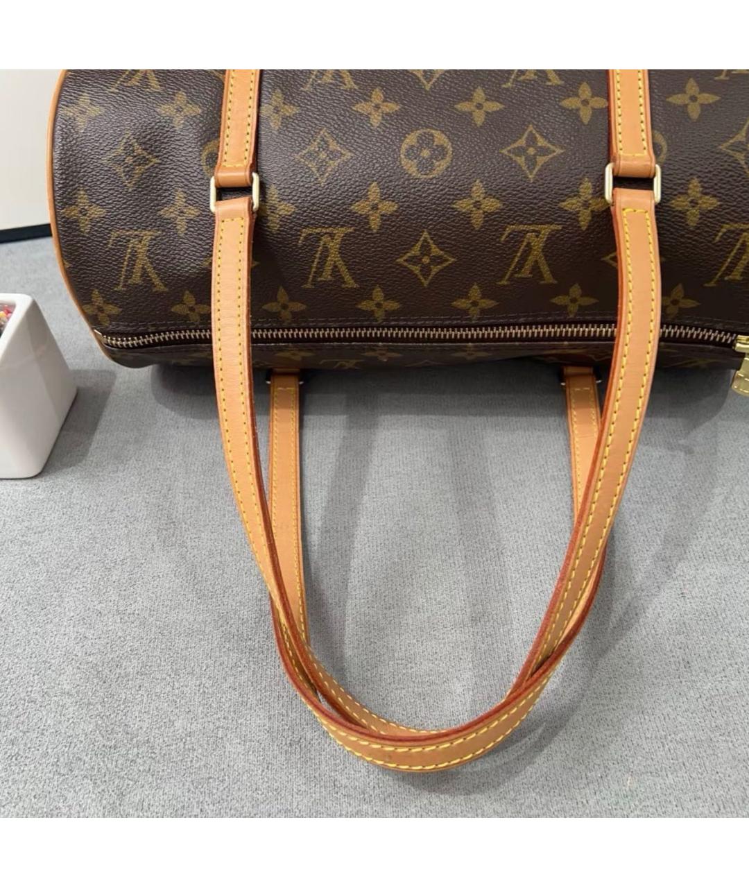 LOUIS VUITTON Коричневая кожаная сумка с короткими ручками, фото 4