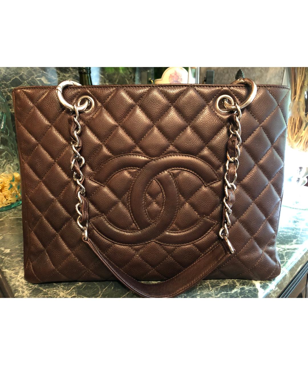CHANEL Коричневая кожаная сумка тоут, фото 2