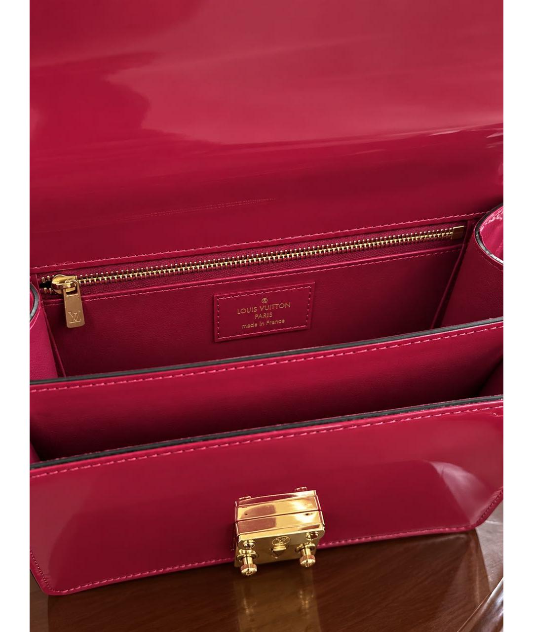 LOUIS VUITTON Коралловая сумка через плечо из лакированной кожи, фото 4