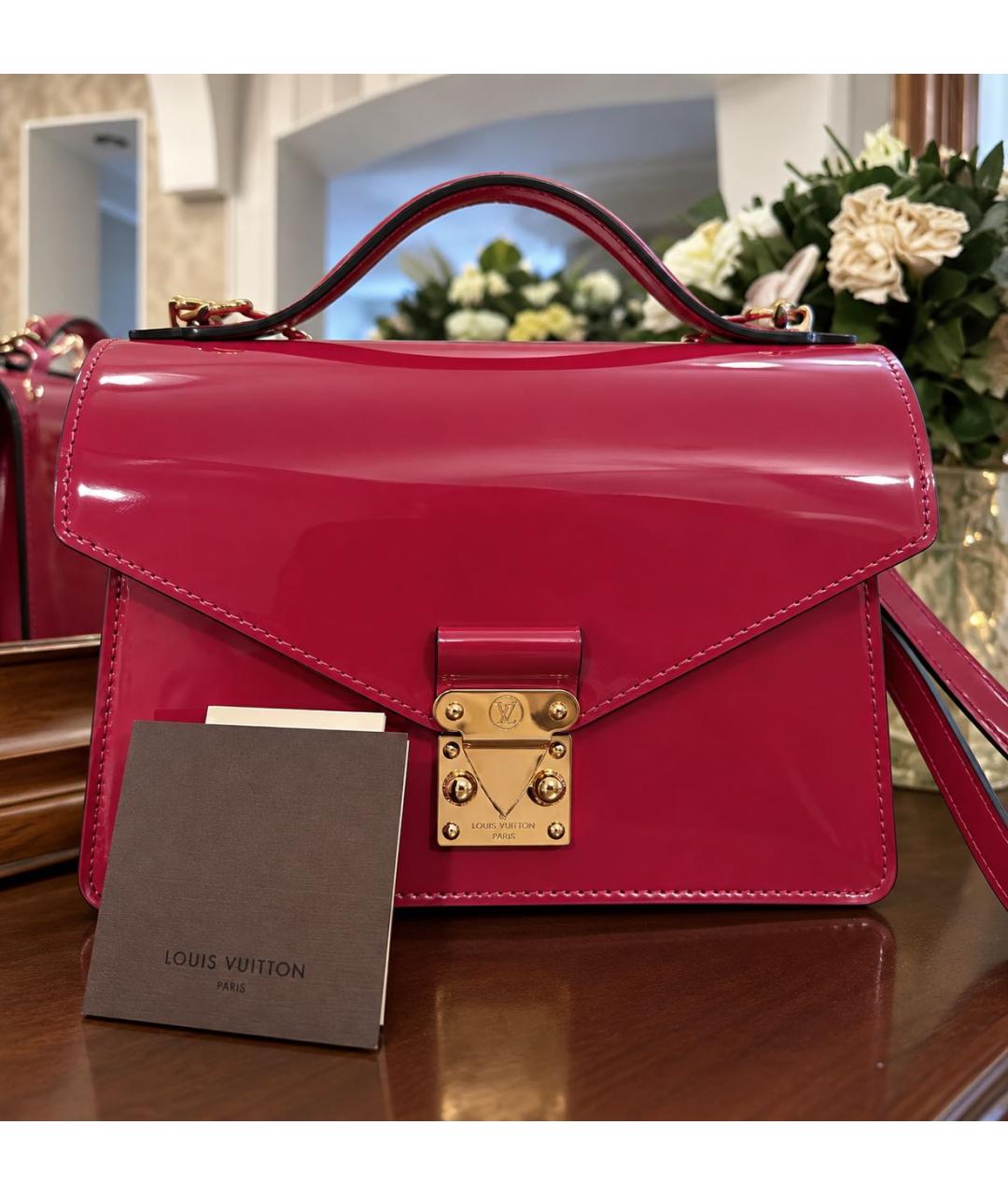 LOUIS VUITTON Коралловая сумка через плечо из лакированной кожи, фото 5