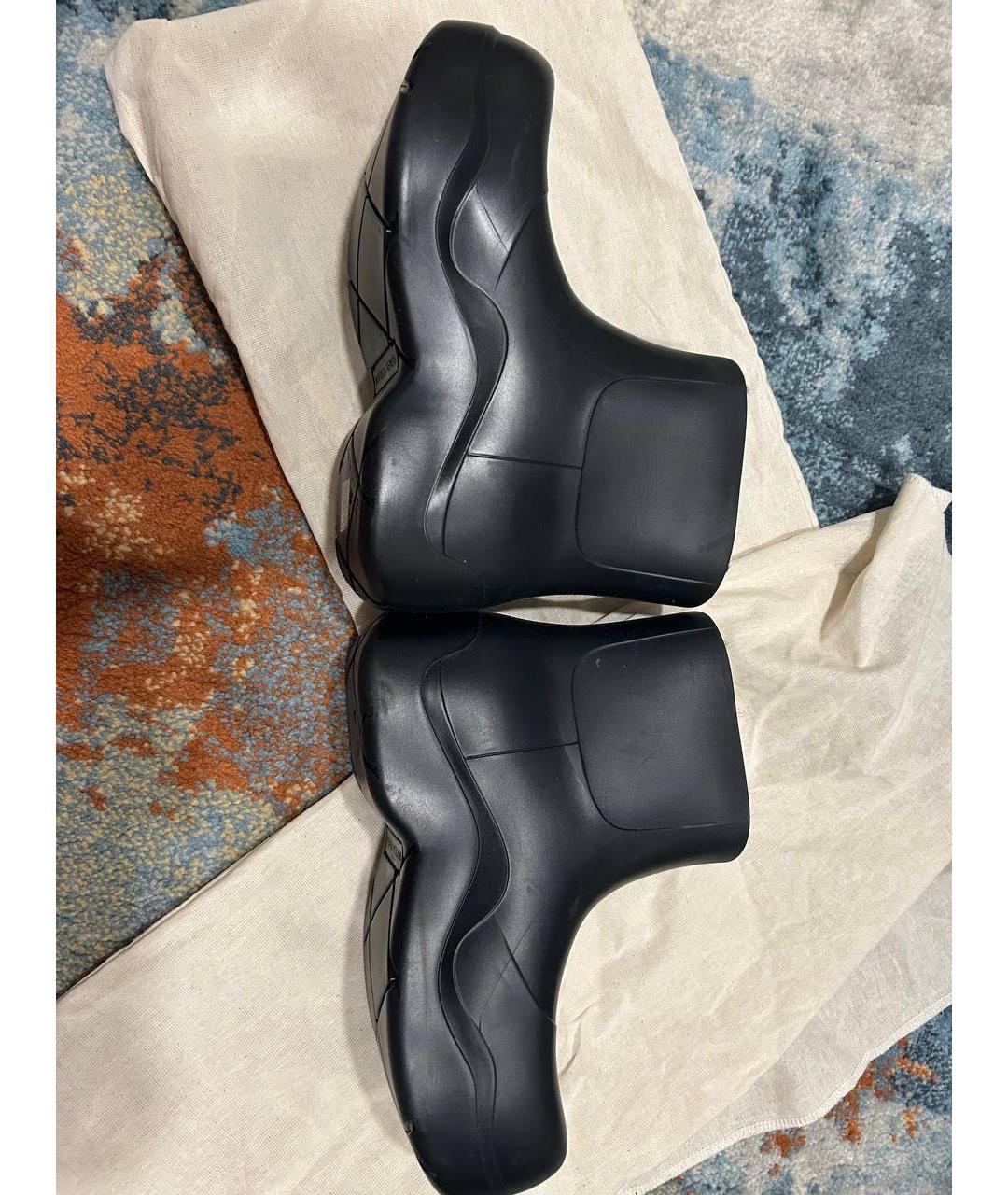 BOTTEGA VENETA Черные резиновые полусапоги, фото 5