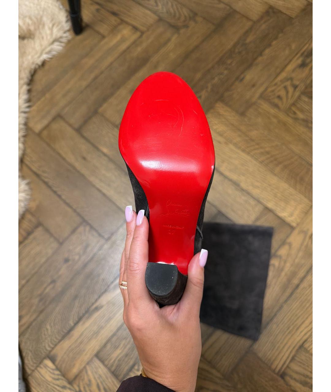 CHRISTIAN LOUBOUTIN Серые замшевые ботфорты, фото 2
