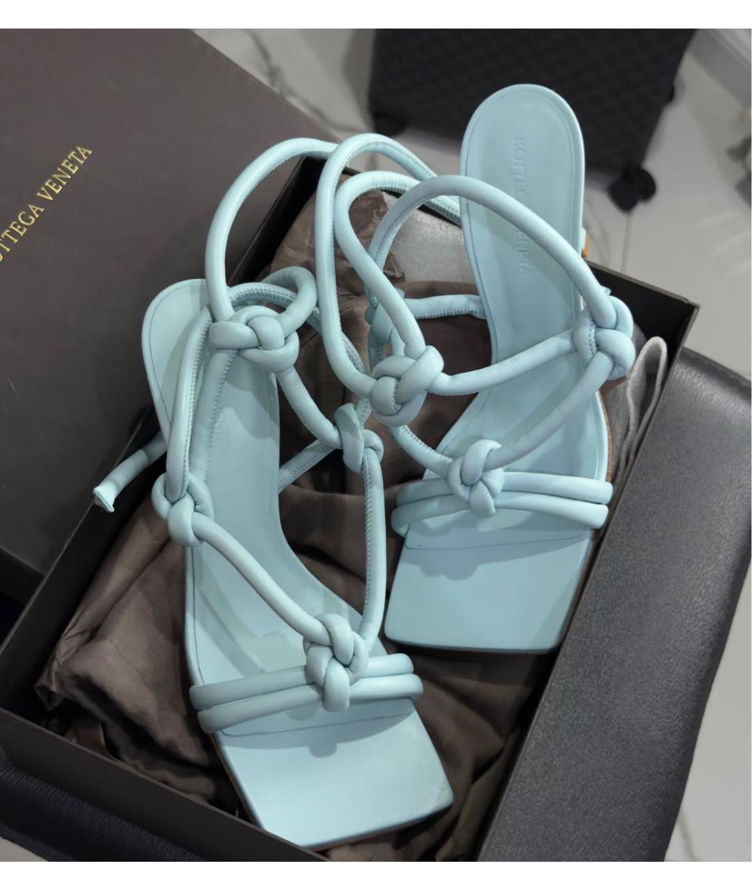BOTTEGA VENETA Голубые кожаные босоножки, фото 5