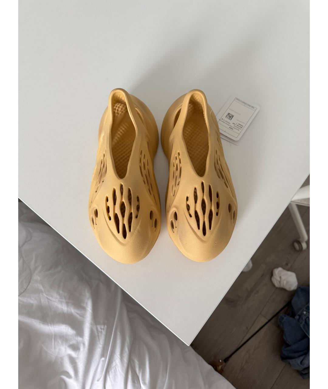 ADIDAS YEEZY Бежевые резиновые низкие кроссовки / кеды, фото 6