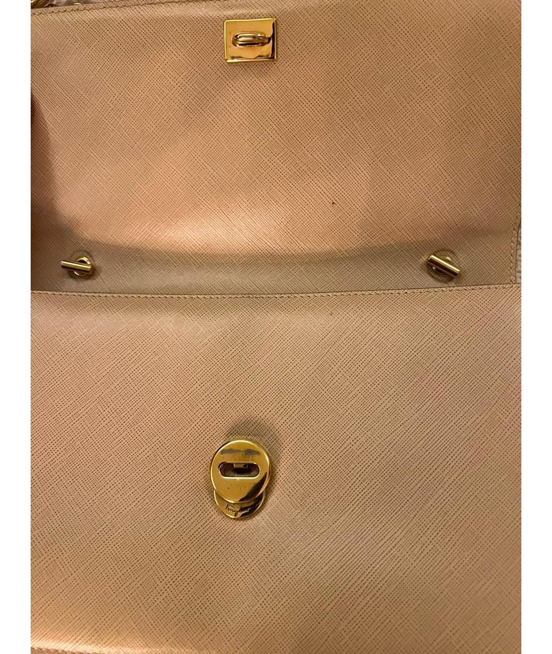 FERRAGAMO Бежевая кожаная сумка через плечо, фото 5