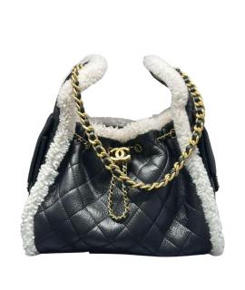 CHANEL Сумка через плечо