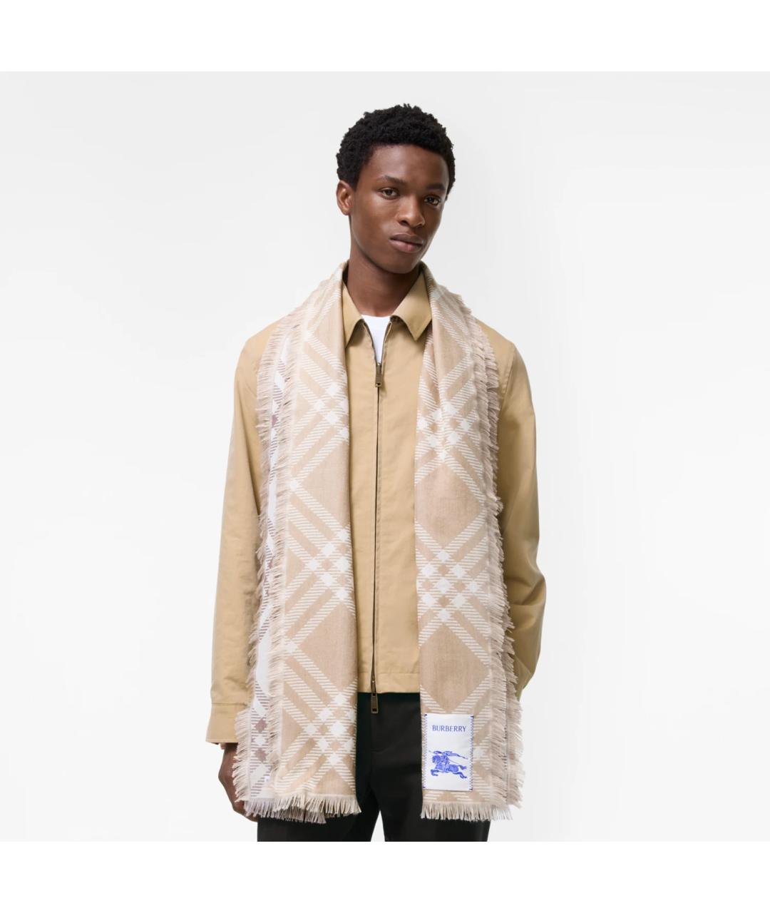 BURBERRY Бежевый шерстяной шарф, фото 3