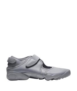 NIKE Кроссовки