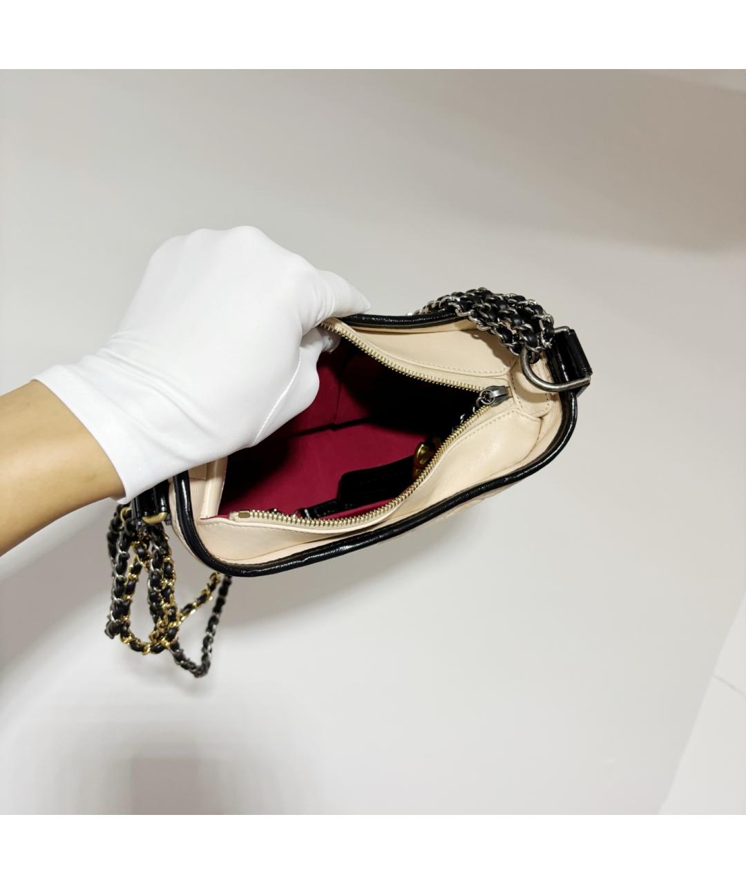 CHANEL Бежевая кожаная сумка через плечо, фото 5