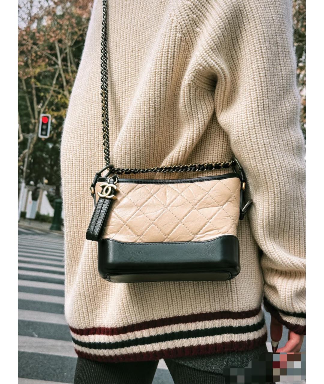 CHANEL Бежевая кожаная сумка через плечо, фото 8