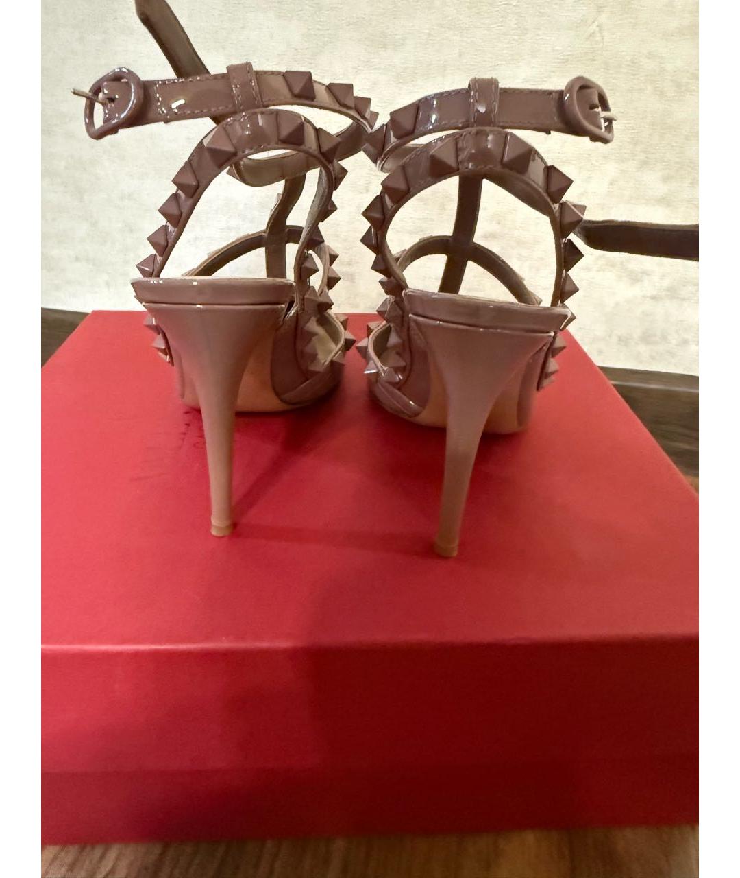 VALENTINO Бежевые туфли из лакированной кожи, фото 4