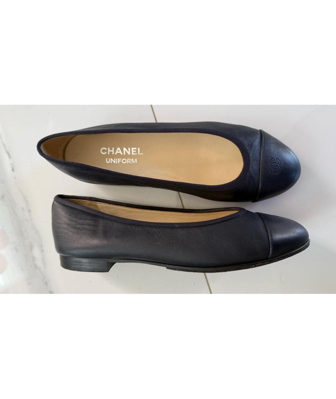 CHANEL Темно-синие кожаные балетки, фото 5