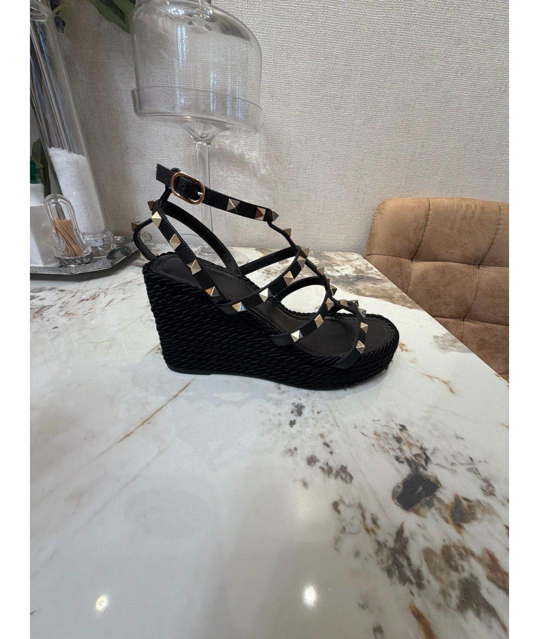 VALENTINO Черные кожаные босоножки, фото 5