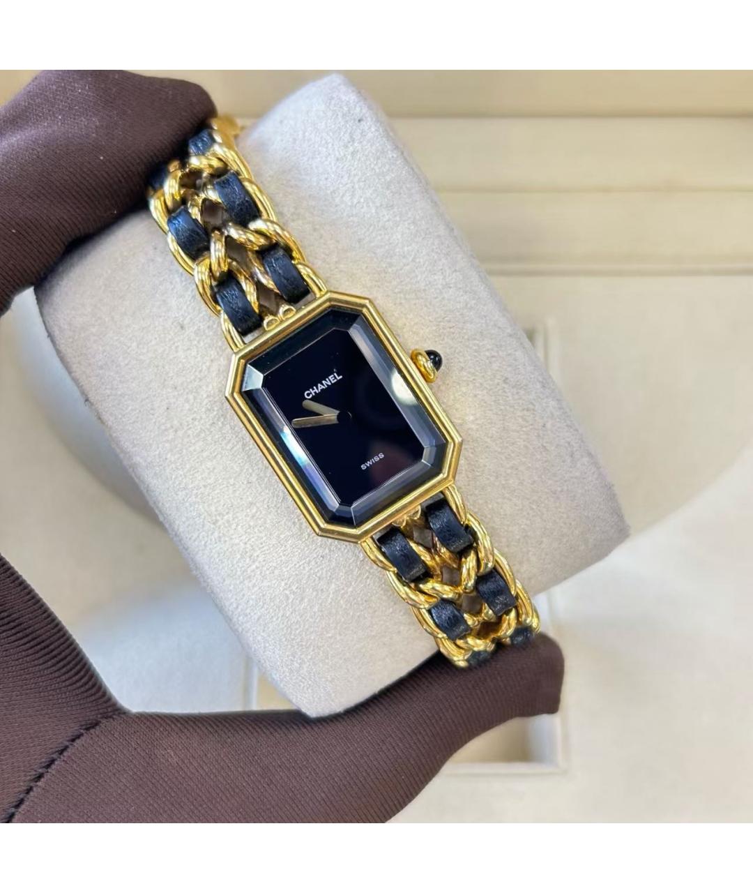 CHANEL Черные часы из желтого золота, фото 2