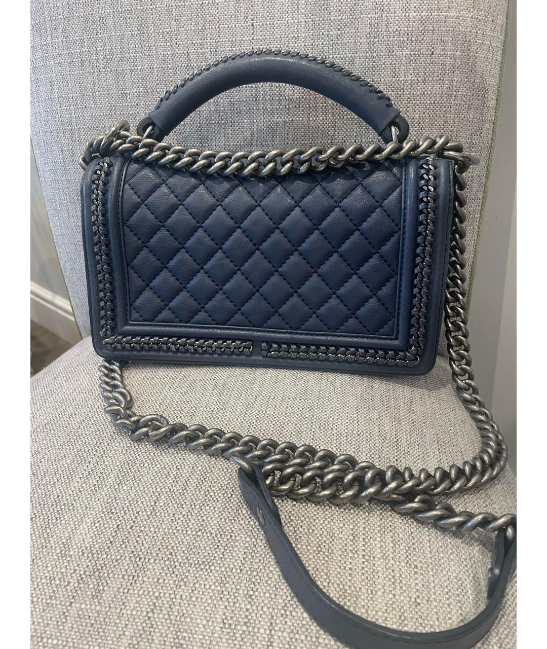 CHANEL Темно-синяя кожаная сумка через плечо, фото 3