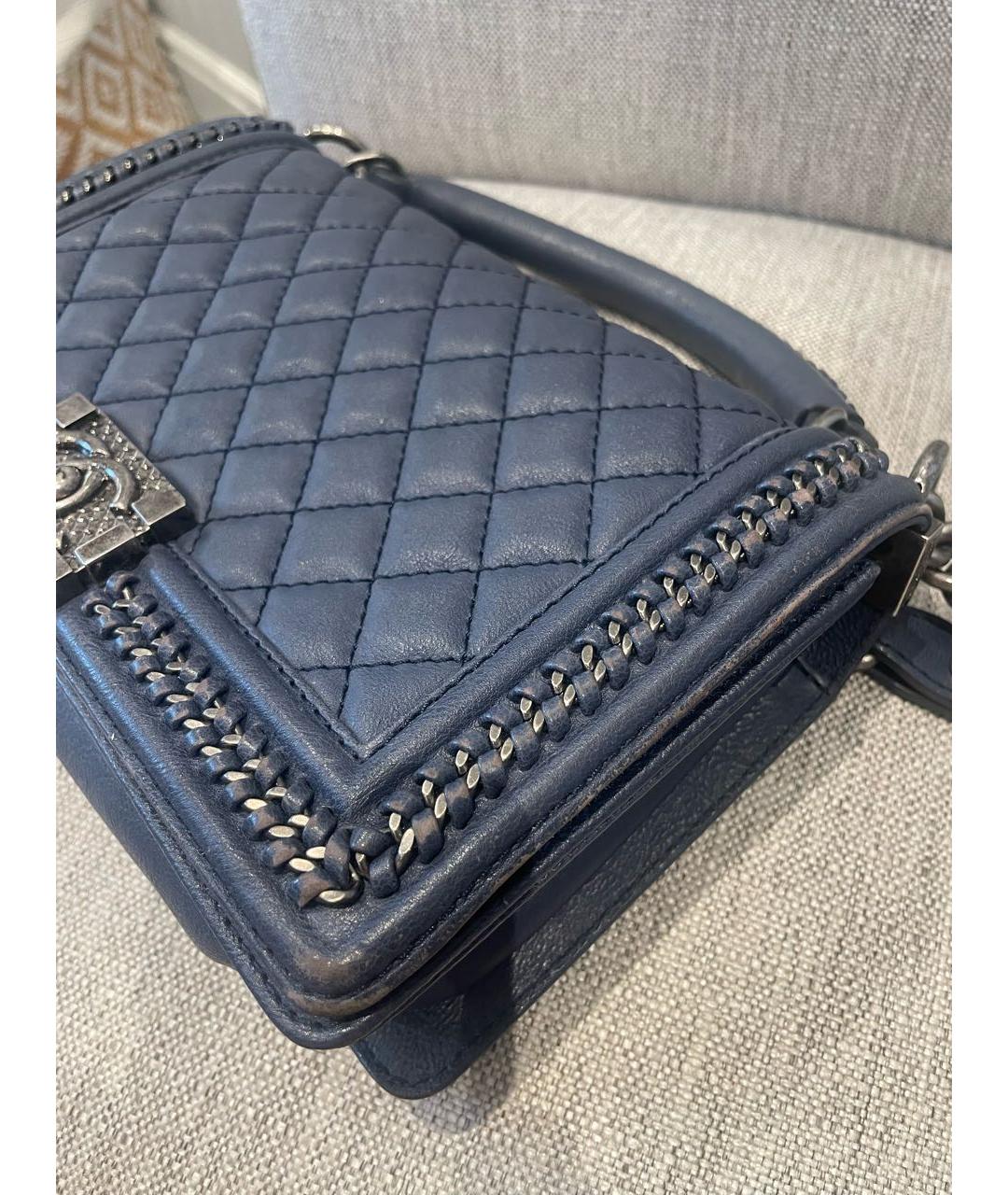 CHANEL Темно-синяя кожаная сумка через плечо, фото 5