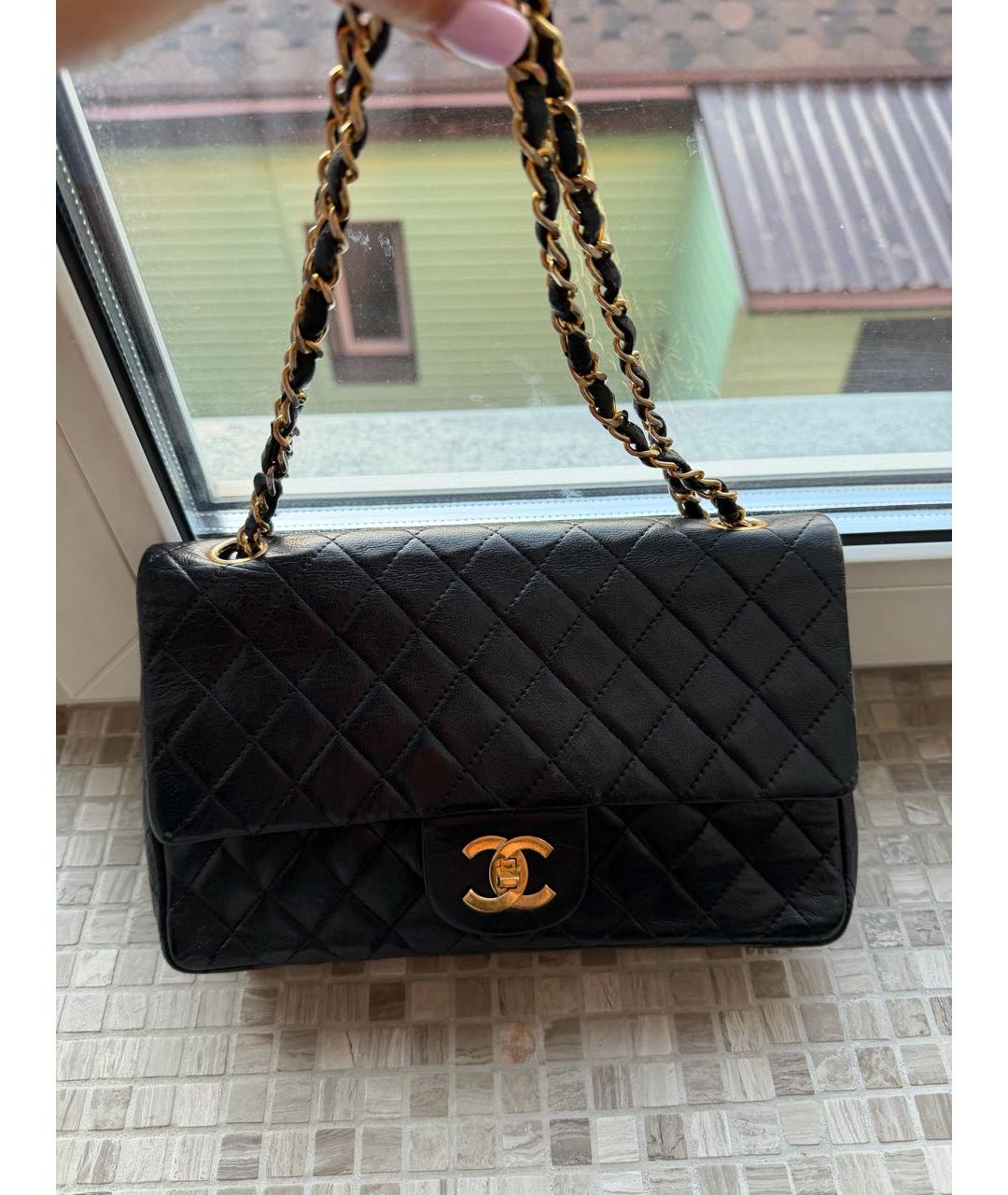 CHANEL Черная кожаная сумка с короткими ручками, фото 2