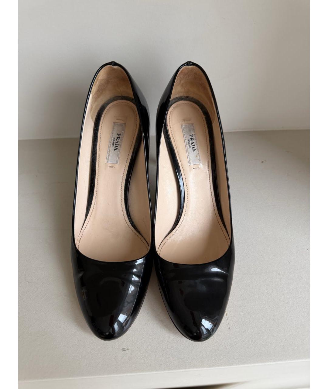 PRADA Черные туфли из лакированной кожи, фото 2